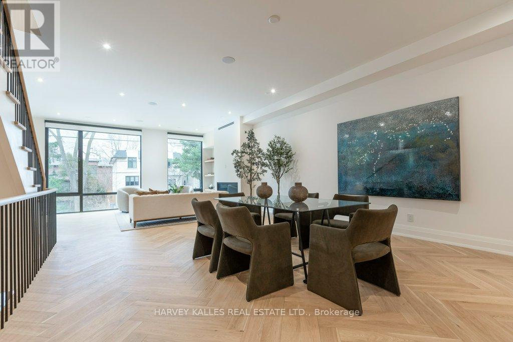 32 Evergreen Gardens, Toronto, Ontario  M4G 1C5 - Photo 12 - C13213682