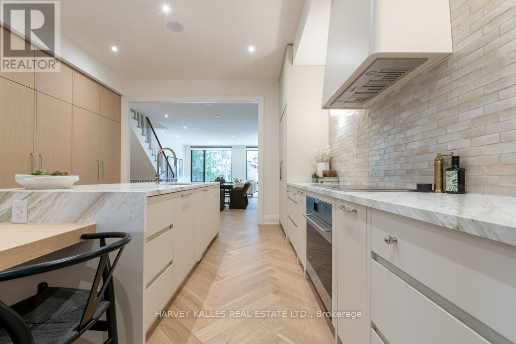 32 Evergreen Gardens, Toronto, Ontario  M4G 1C5 - Photo 20 - C13213682