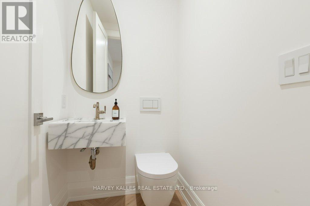 32 Evergreen Gardens, Toronto, Ontario  M4G 1C5 - Photo 21 - C13213682