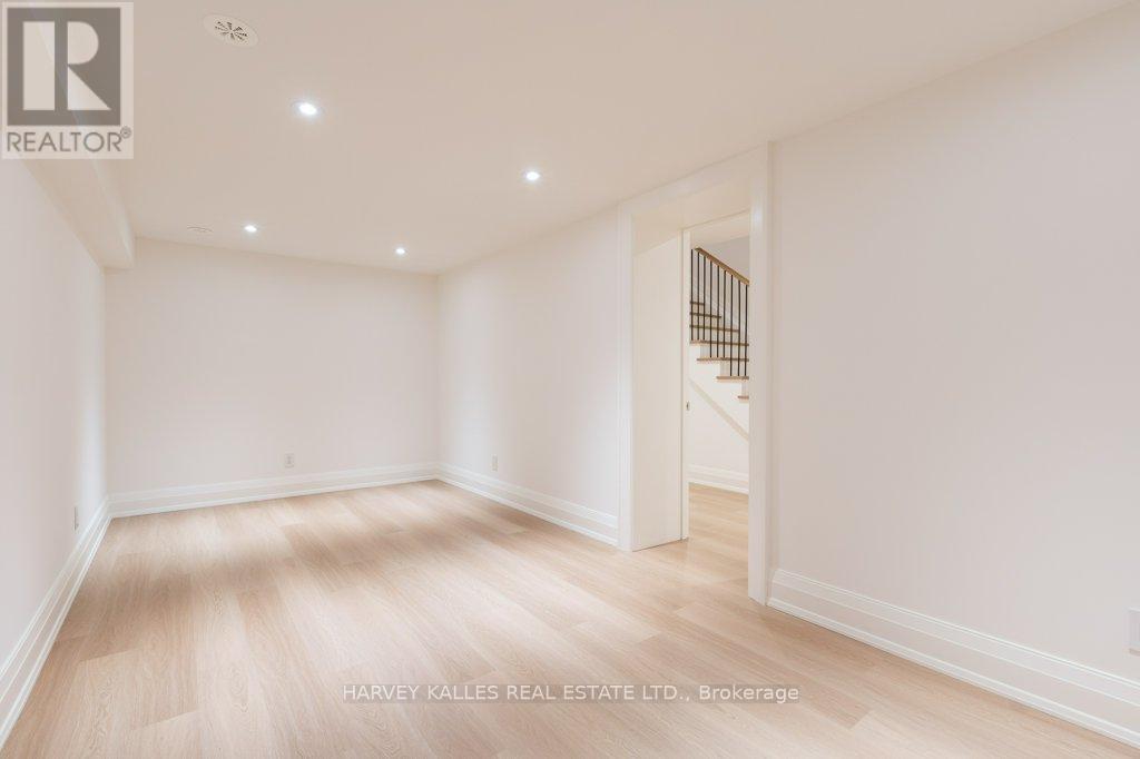 32 Evergreen Gardens, Toronto, Ontario  M4G 1C5 - Photo 45 - C13213682