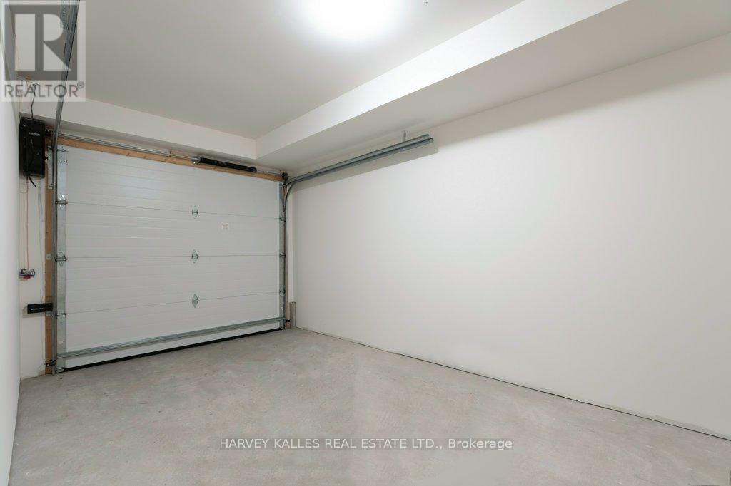 32 Evergreen Gardens, Toronto, Ontario  M4G 1C5 - Photo 5 - C13213682