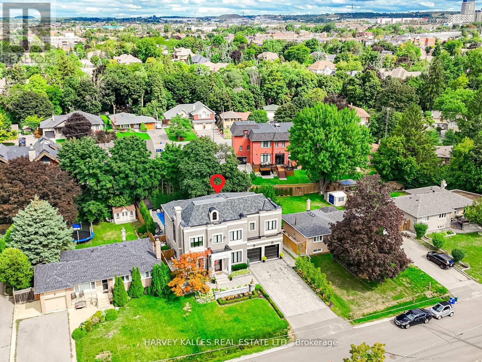 10 Malaren Road, Vaughan, Ontario L6A 1E5 - Photo 3 - N13215122