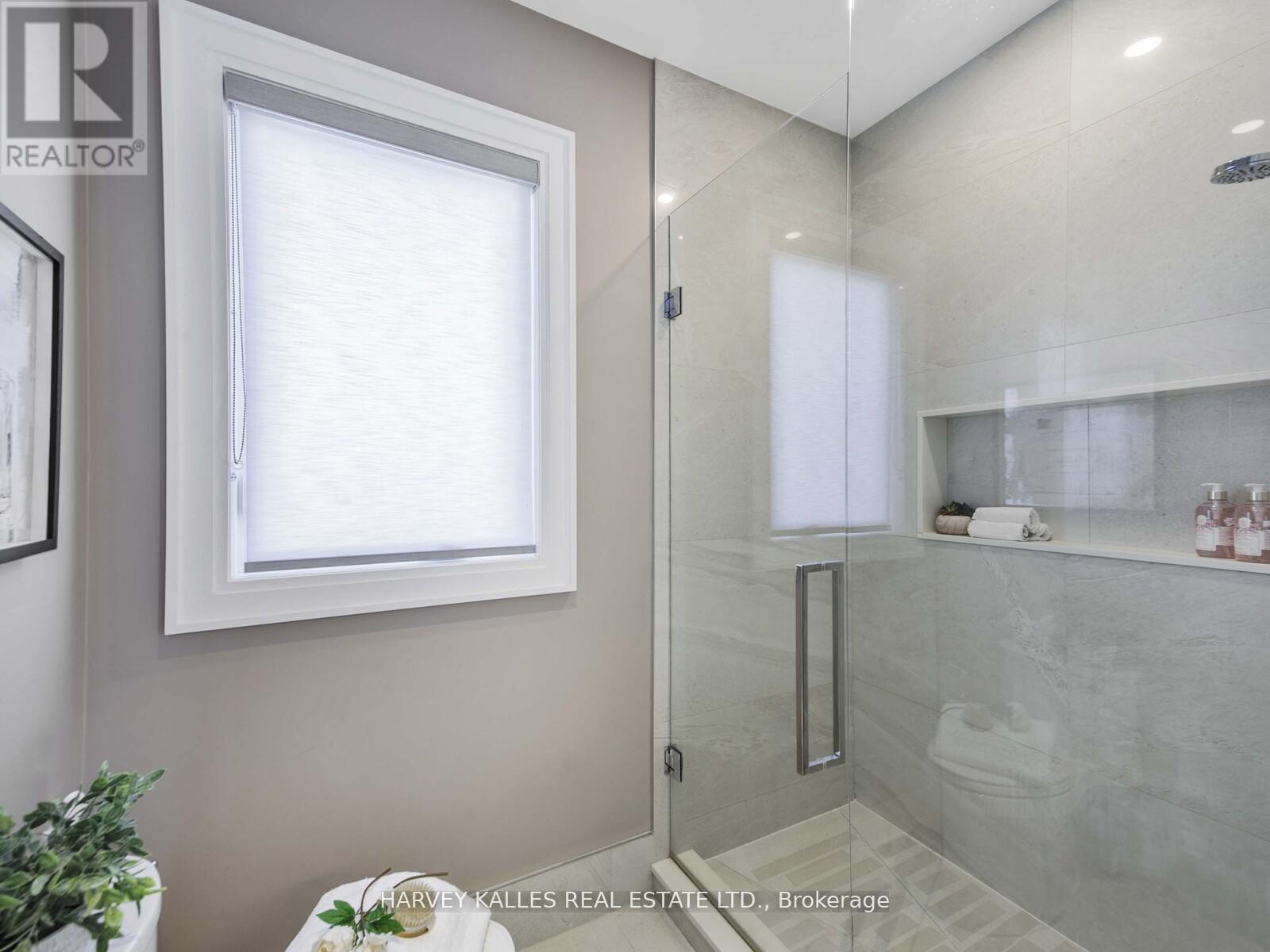 10 Malaren Road, Vaughan, Ontario L6A 1E5 - Photo 34 - N13215122