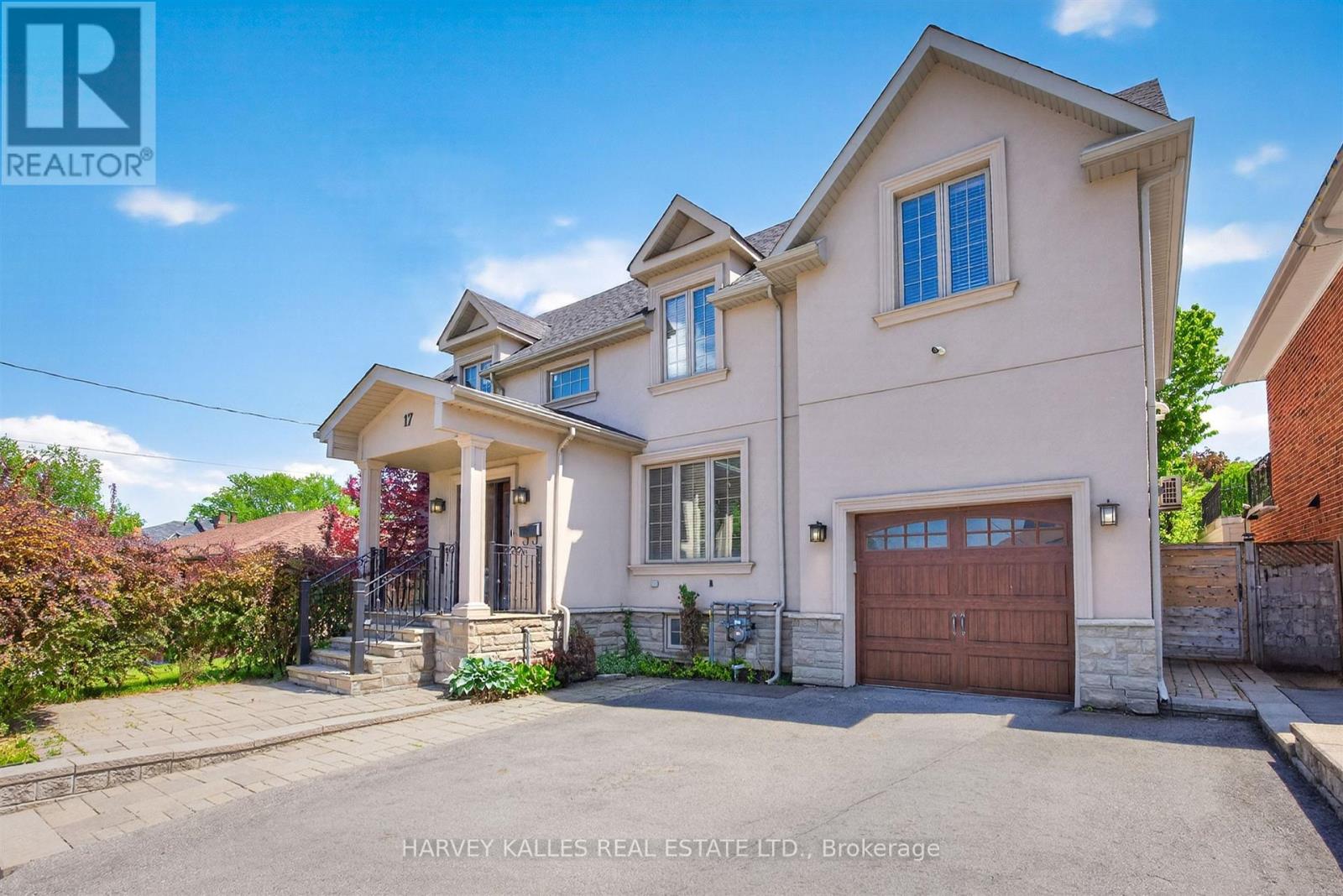 17 LOCKHEED BOULEVARD, Toronto, Ontario