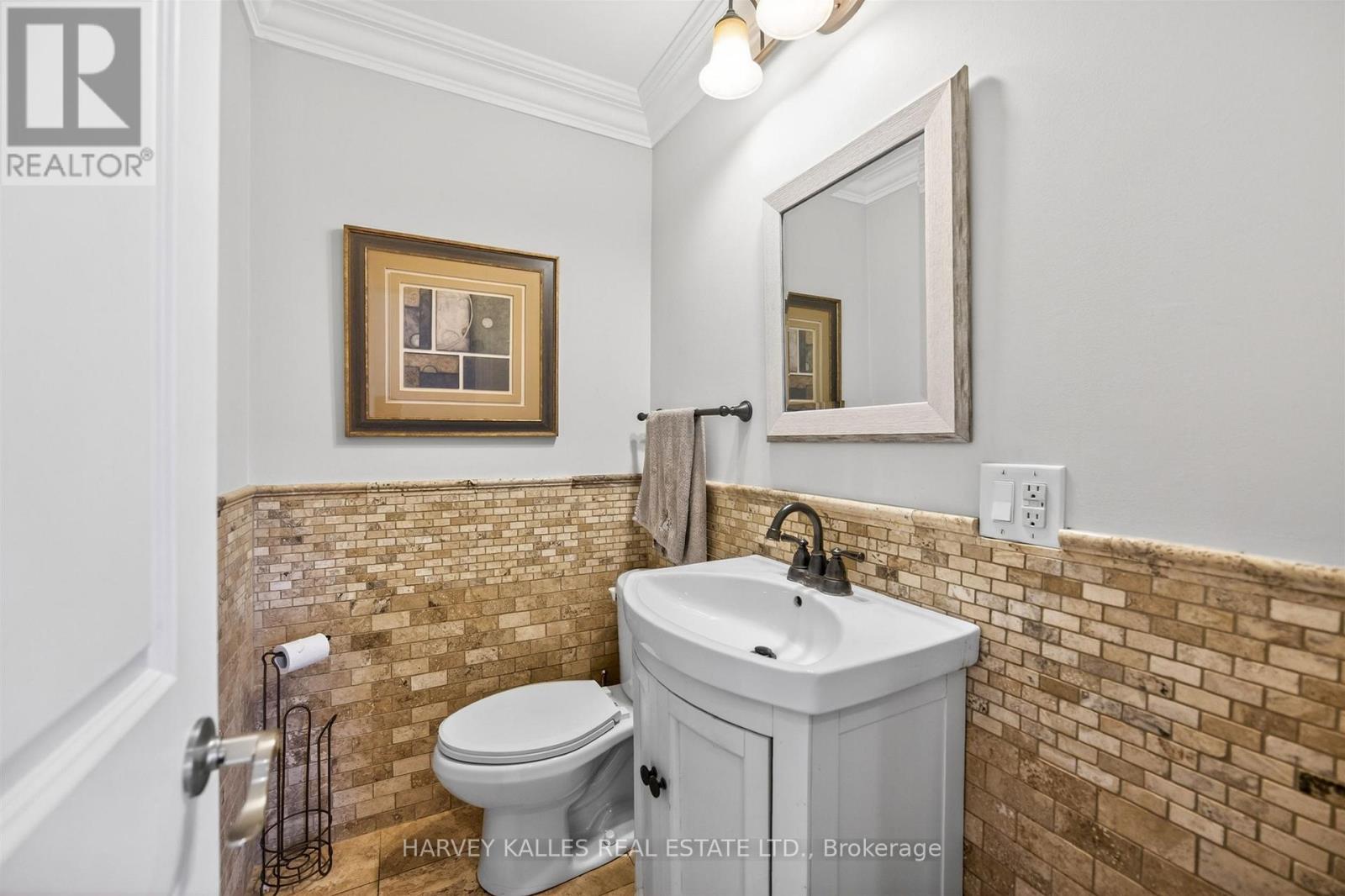 17 Lockheed Boulevard, Toronto, Ontario M9P 2H5 - Photo 15 - W13217294