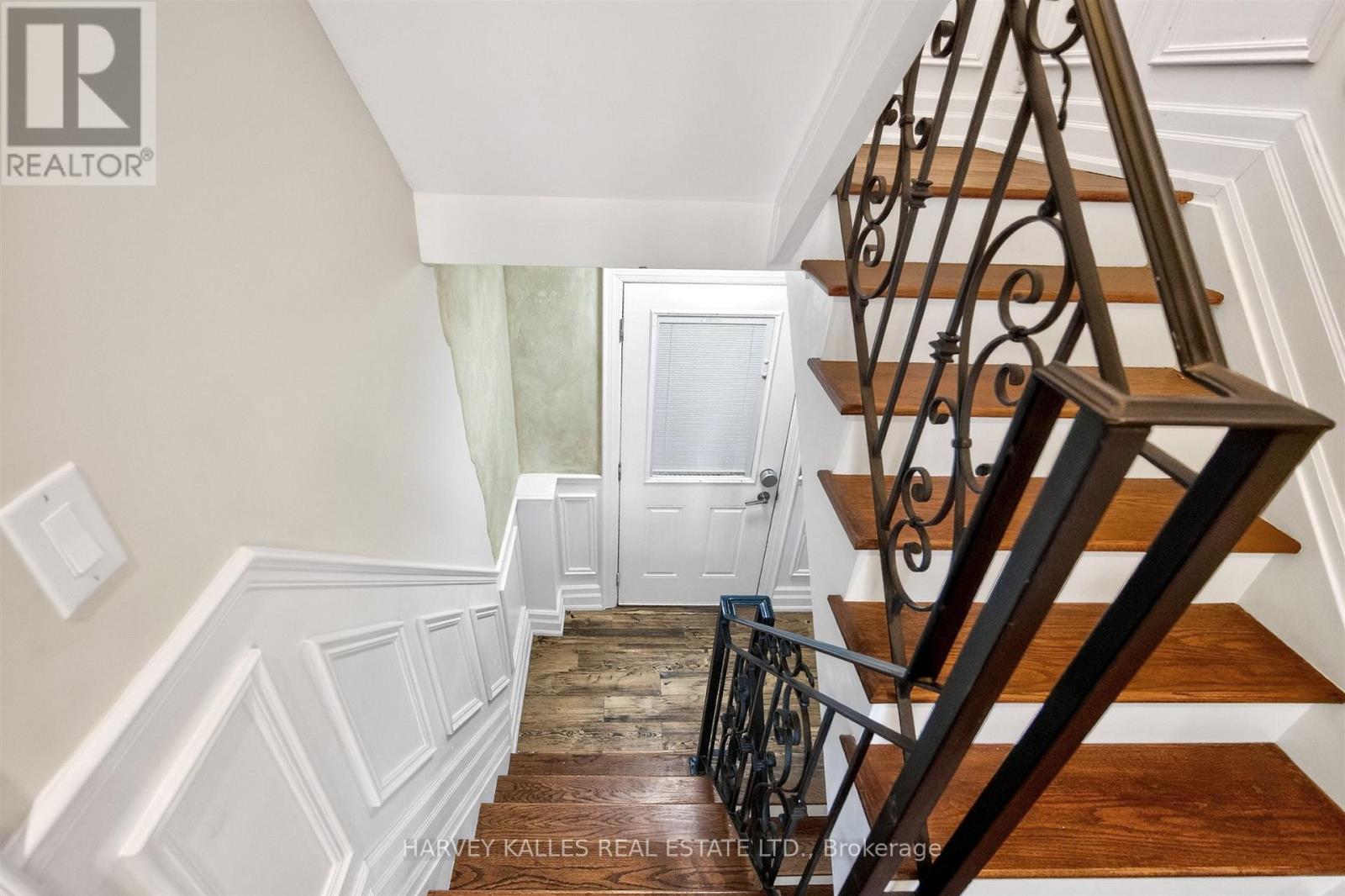 17 Lockheed Boulevard, Toronto, Ontario M9P 2H5 - Photo 29 - W13217294