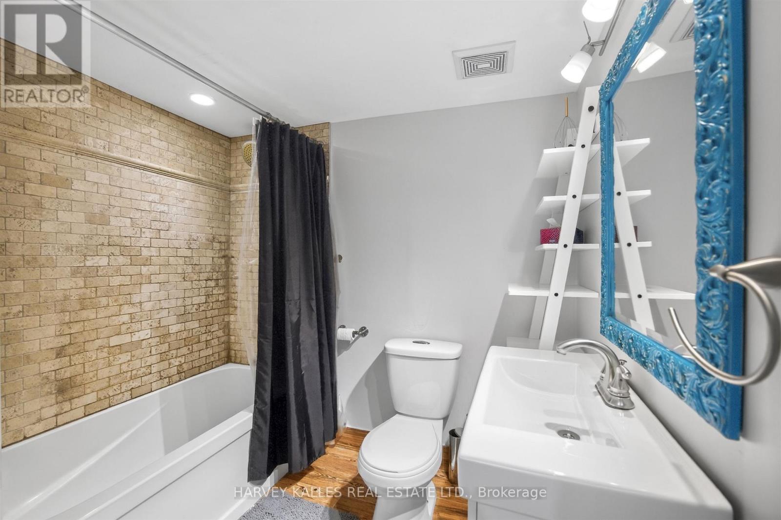 17 Lockheed Boulevard, Toronto, Ontario M9P 2H5 - Photo 35 - W13217294