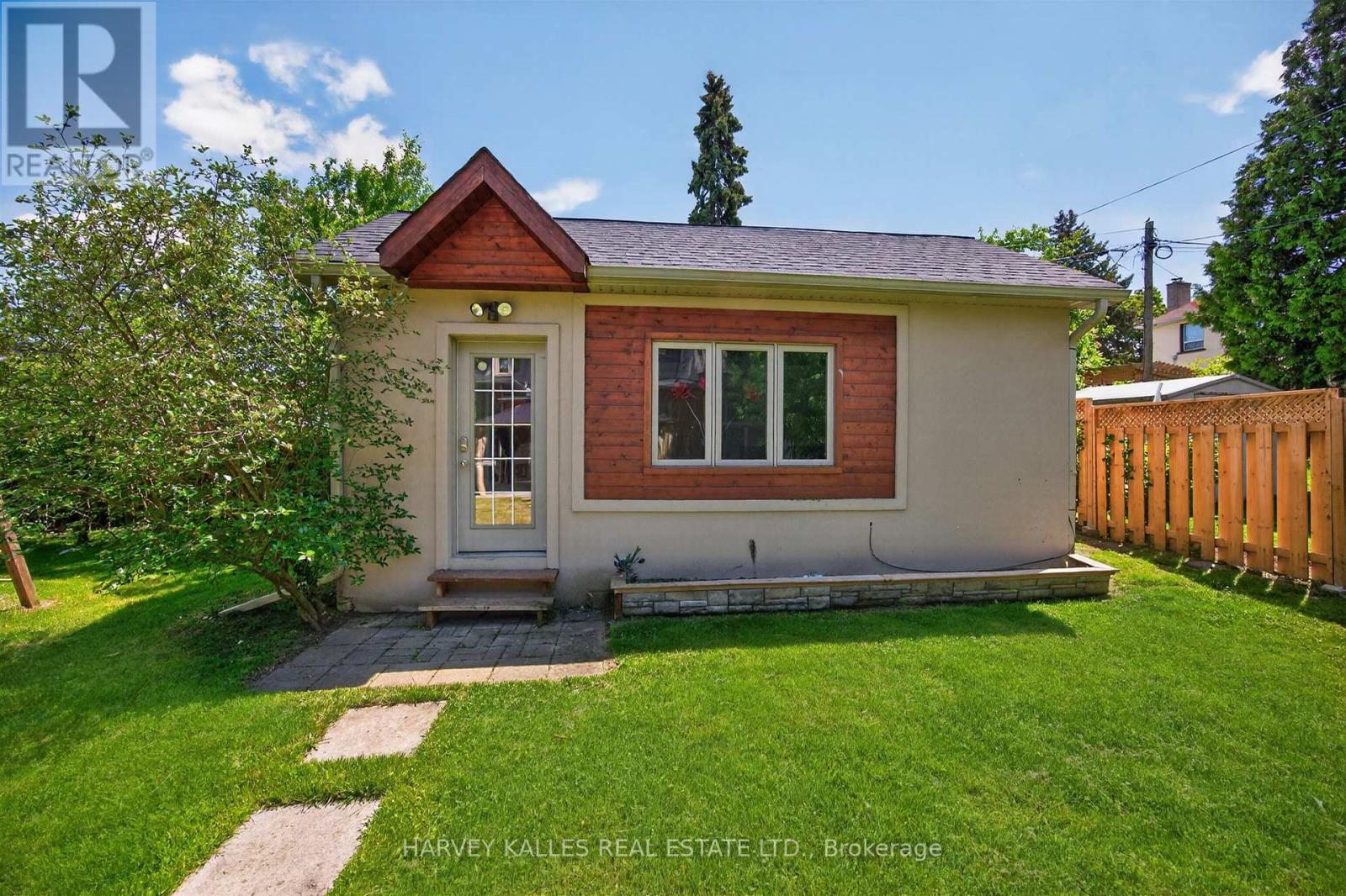 17 Lockheed Boulevard, Toronto, Ontario M9P 2H5 - Photo 42 - W13217294