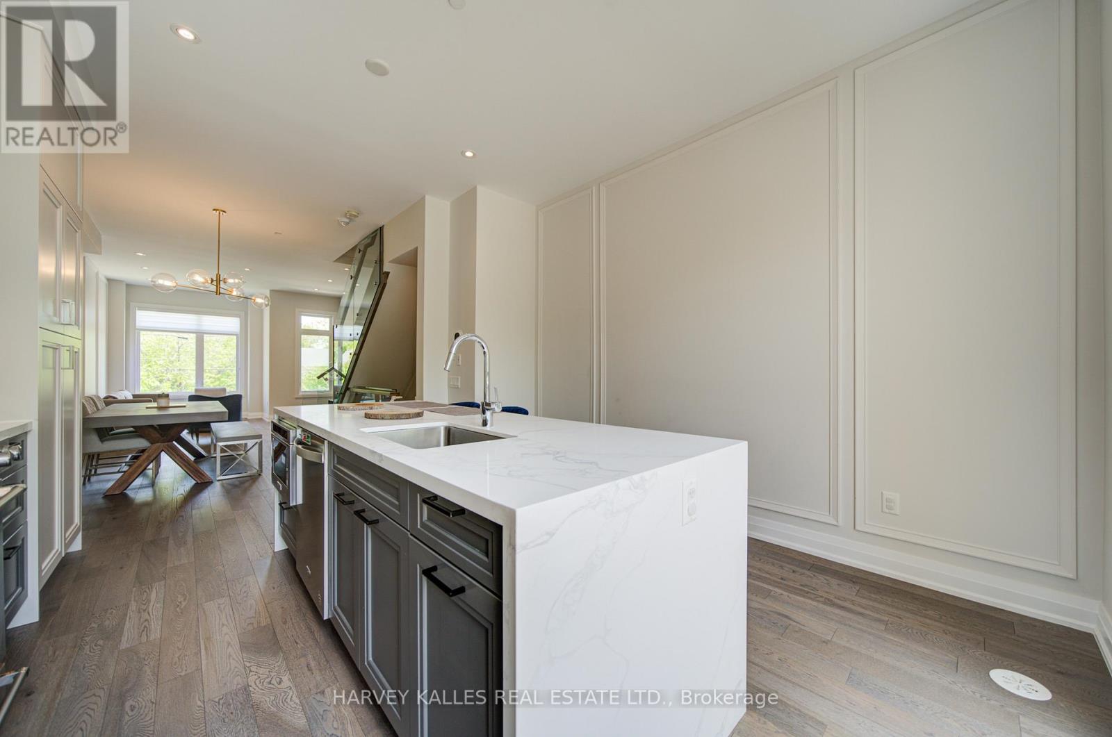 1130a Islington Avenue, Toronto, Ontario  M8Z 0G6 - Photo 10 - W13220416