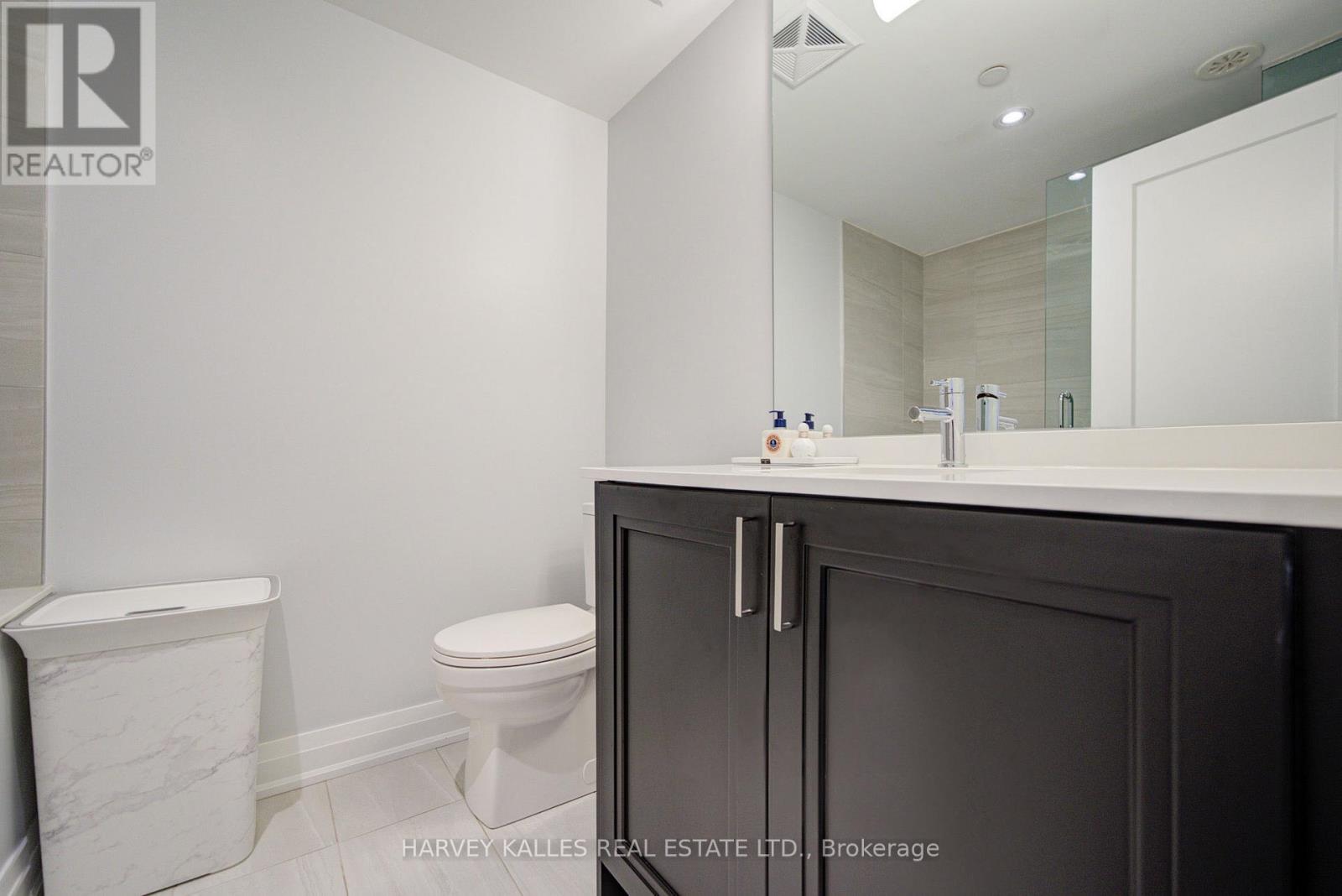 1130a Islington Avenue, Toronto, Ontario  M8Z 0G6 - Photo 20 - W13220416