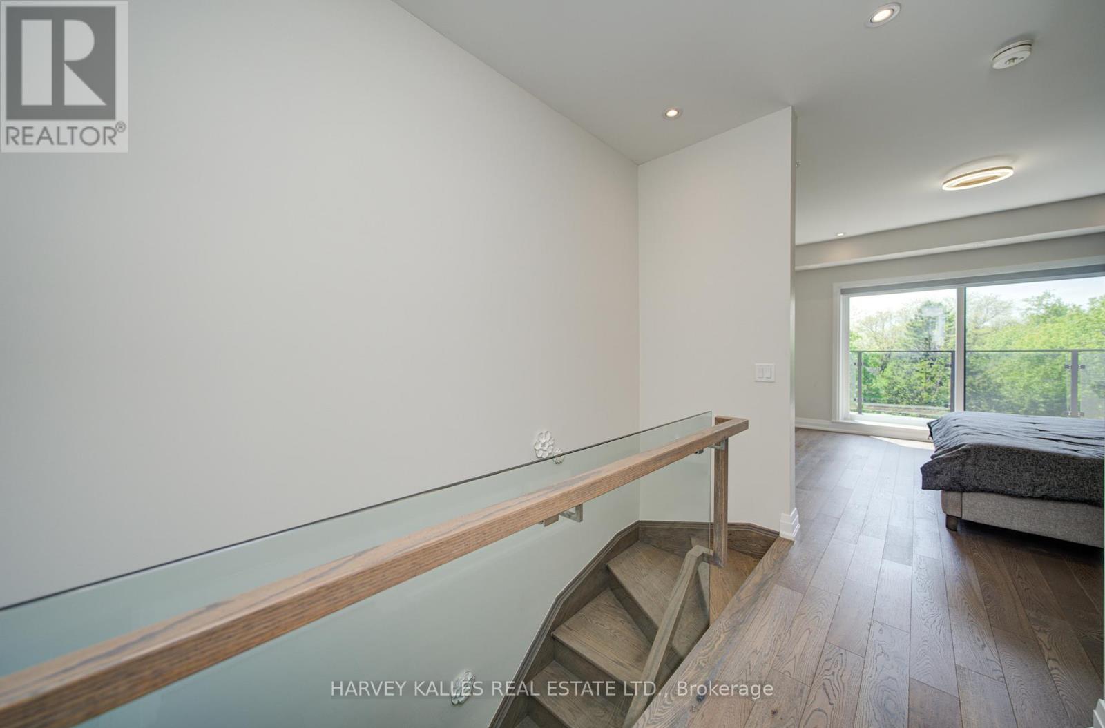 1130a Islington Avenue, Toronto, Ontario  M8Z 0G6 - Photo 23 - W13220416