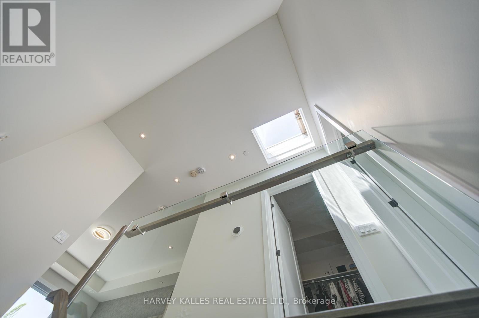 1130a Islington Avenue, Toronto, Ontario  M8Z 0G6 - Photo 24 - W13220416