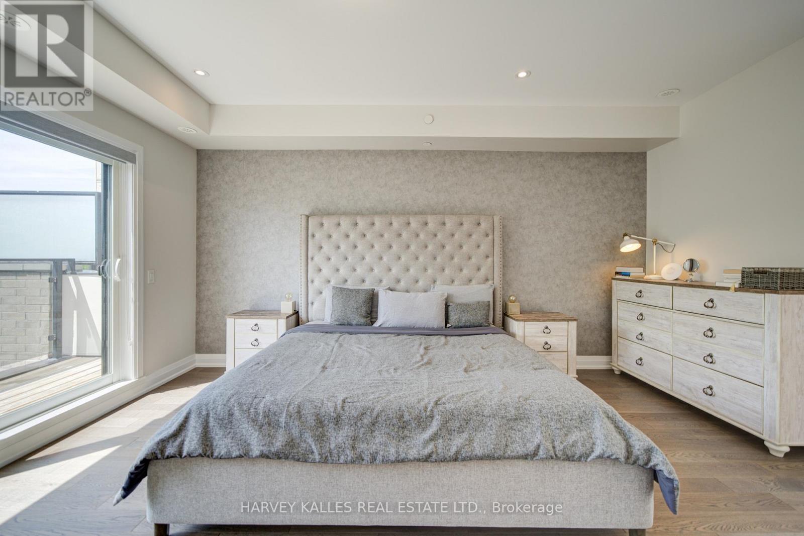 1130a Islington Avenue, Toronto, Ontario  M8Z 0G6 - Photo 31 - W13220416