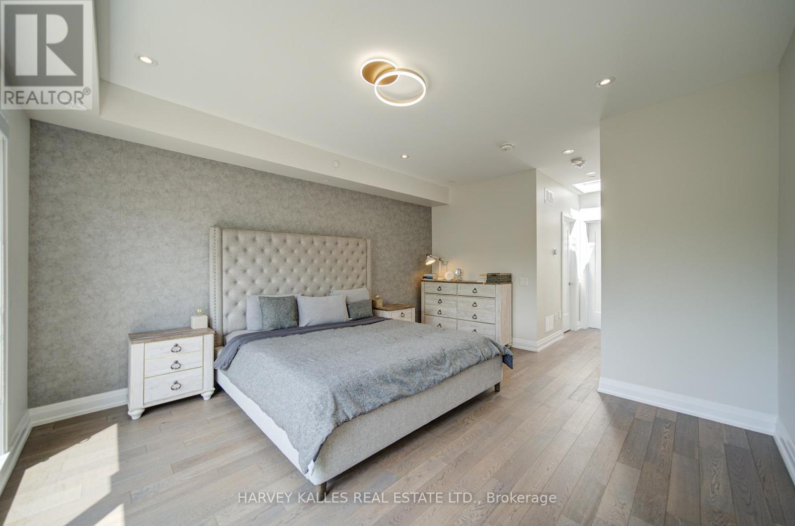1130a Islington Avenue, Toronto, Ontario  M8Z 0G6 - Photo 33 - W13220416