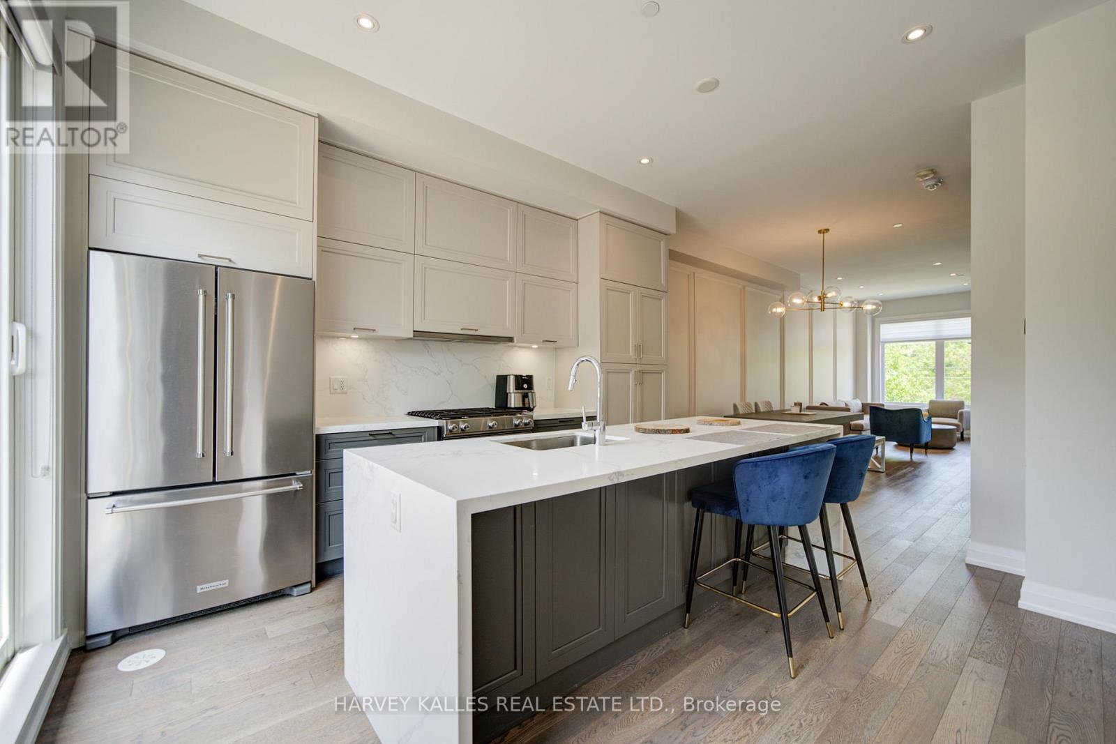 1130a Islington Avenue, Toronto, Ontario  M8Z 0G6 - Photo 8 - W13220416