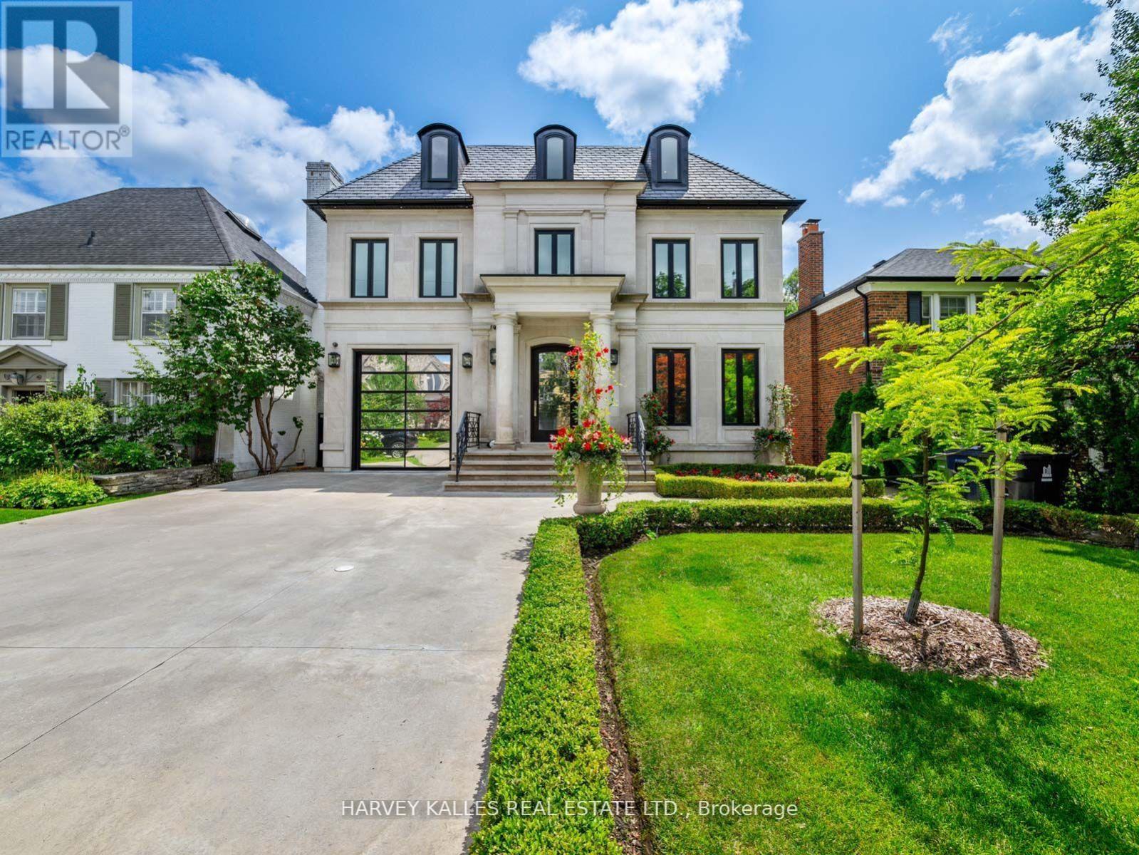 327 CORTLEIGH BOULEVARD, Toronto, Ontario
