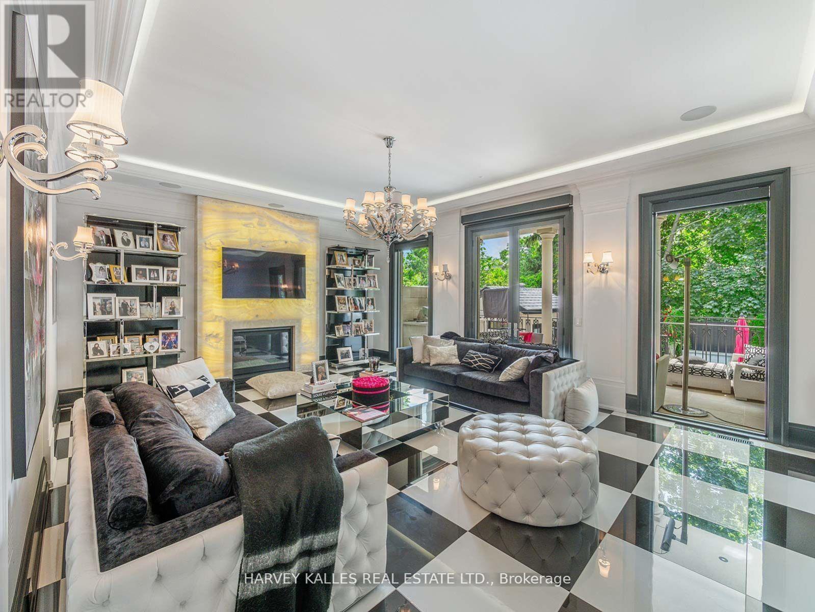 327 Cortleigh Boulevard, Toronto, Ontario M5N 1B2 - Photo 10 - C13224476