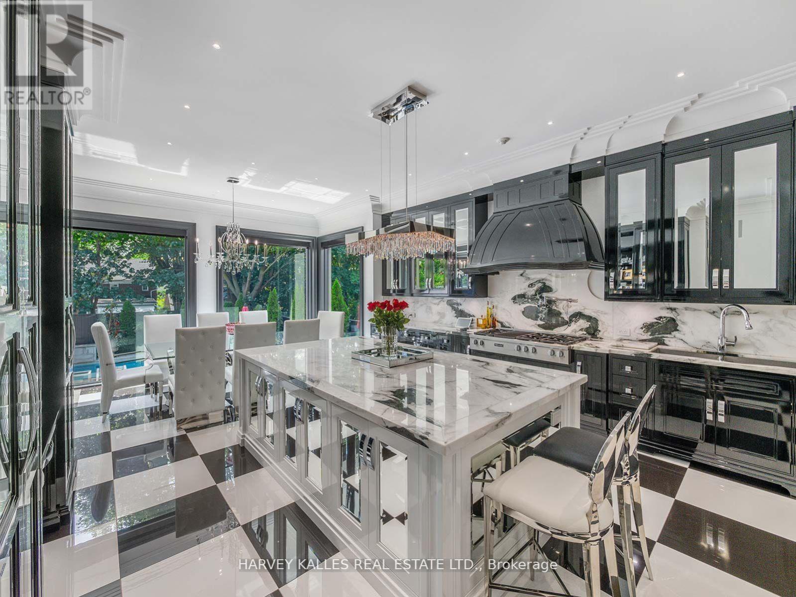 327 Cortleigh Boulevard, Toronto, Ontario M5N 1B2 - Photo 15 - C13224476