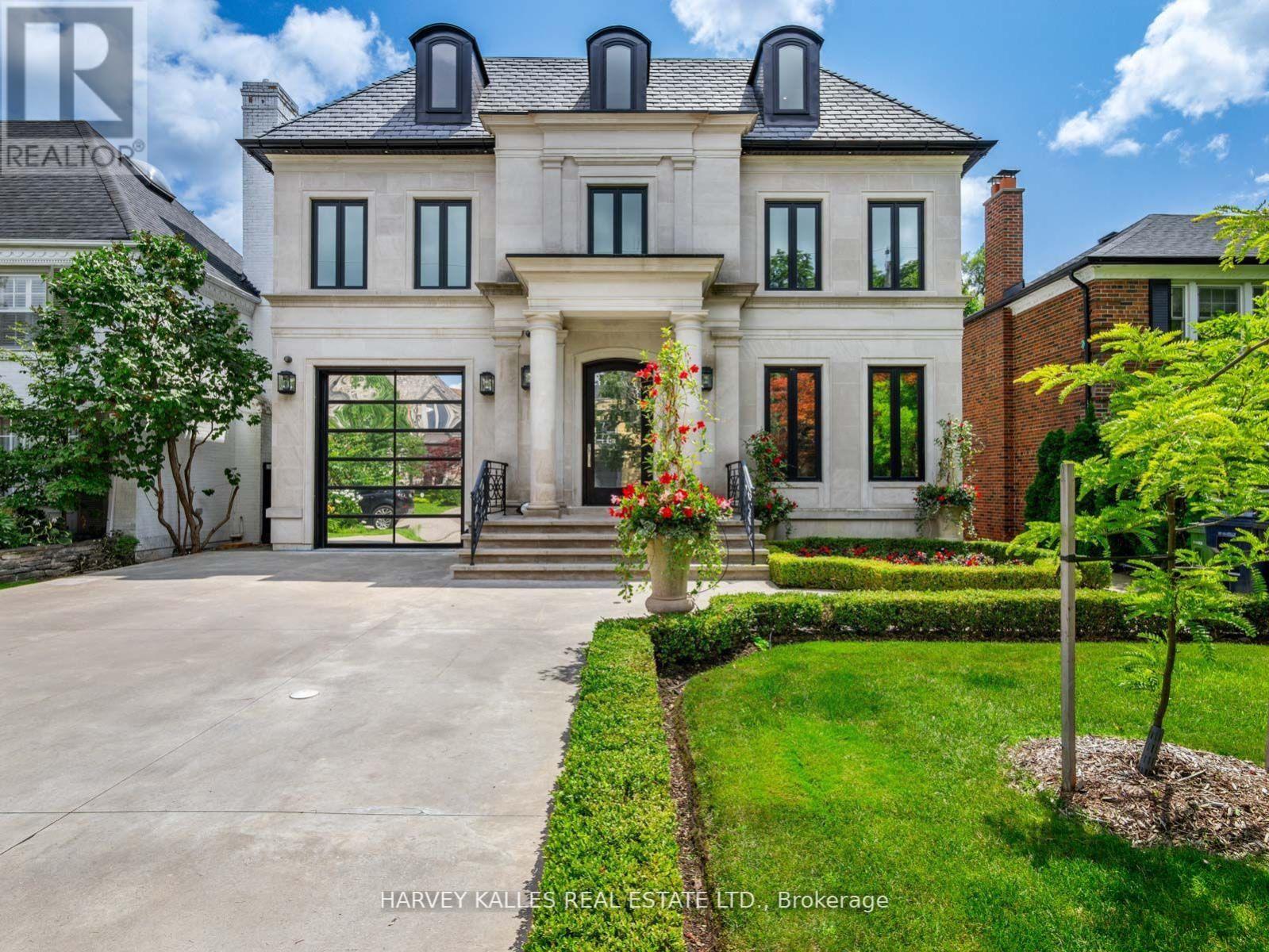 327 Cortleigh Boulevard, Toronto, Ontario M5N 1B2 - Photo 2 - C13224476
