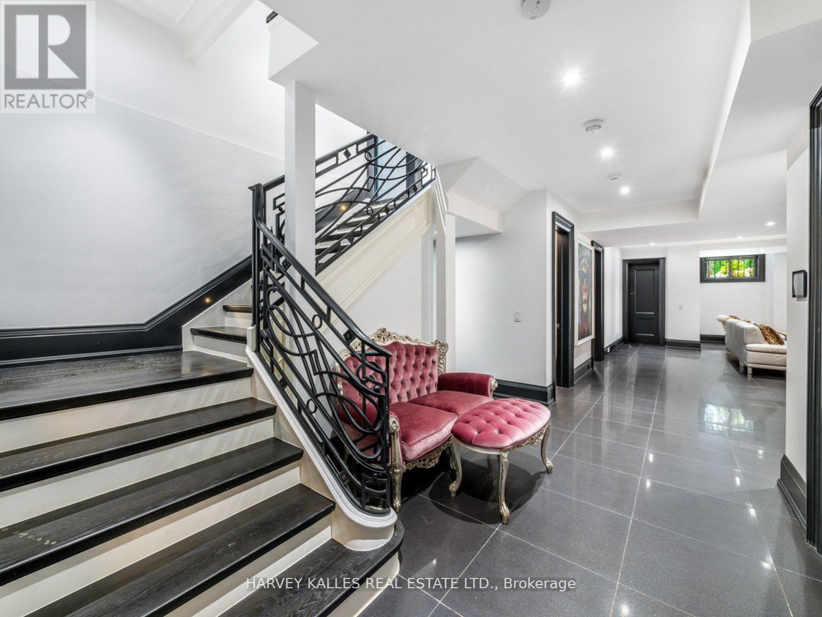 327 Cortleigh Boulevard, Toronto, Ontario M5N 1B2 - Photo 33 - C13224476