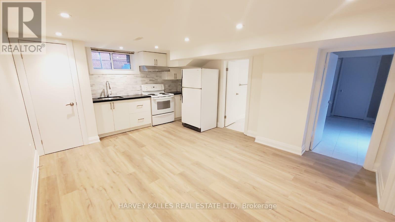 Bsmt 2 - 550 Glencairn Avenue, Toronto, Ontario M6B 1Z4 - Photo 8 - C13225532