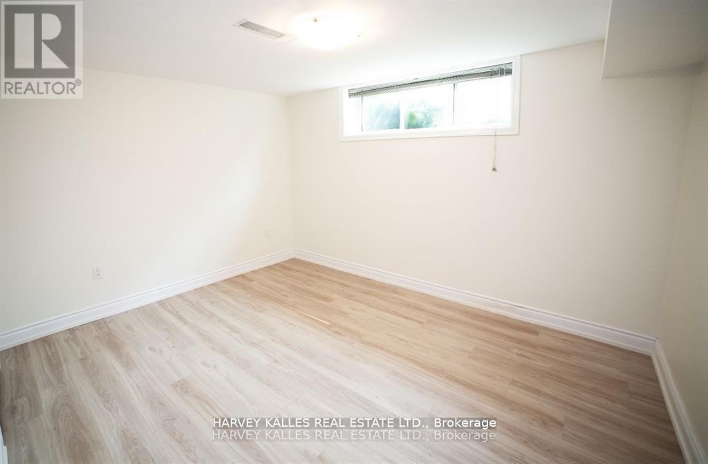 Bsmt - 550 Glencairn Avenue, Toronto, Ontario M6B 1Z4 - Photo 6 - C13227858