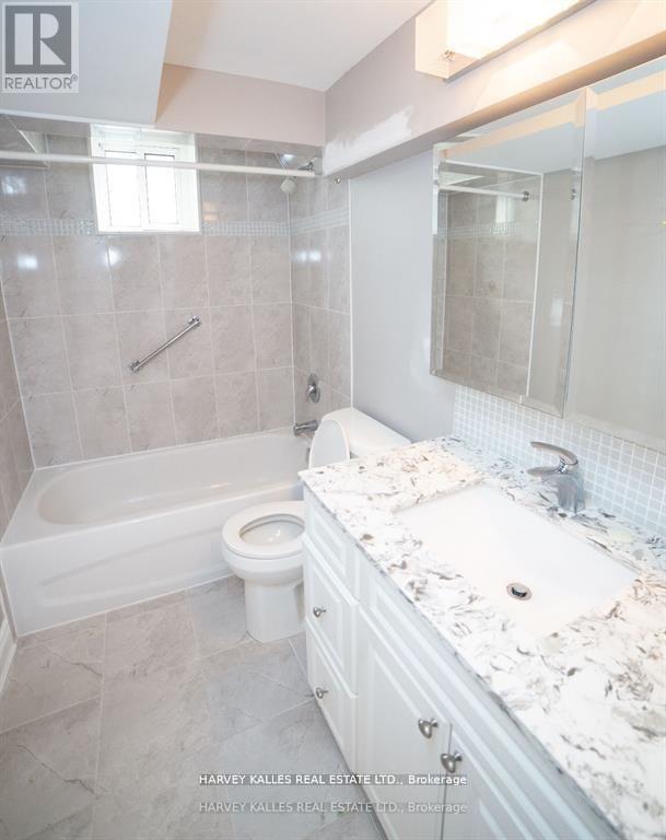 Bsmt - 550 Glencairn Avenue, Toronto, Ontario M6B 1Z4 - Photo 7 - C13227858