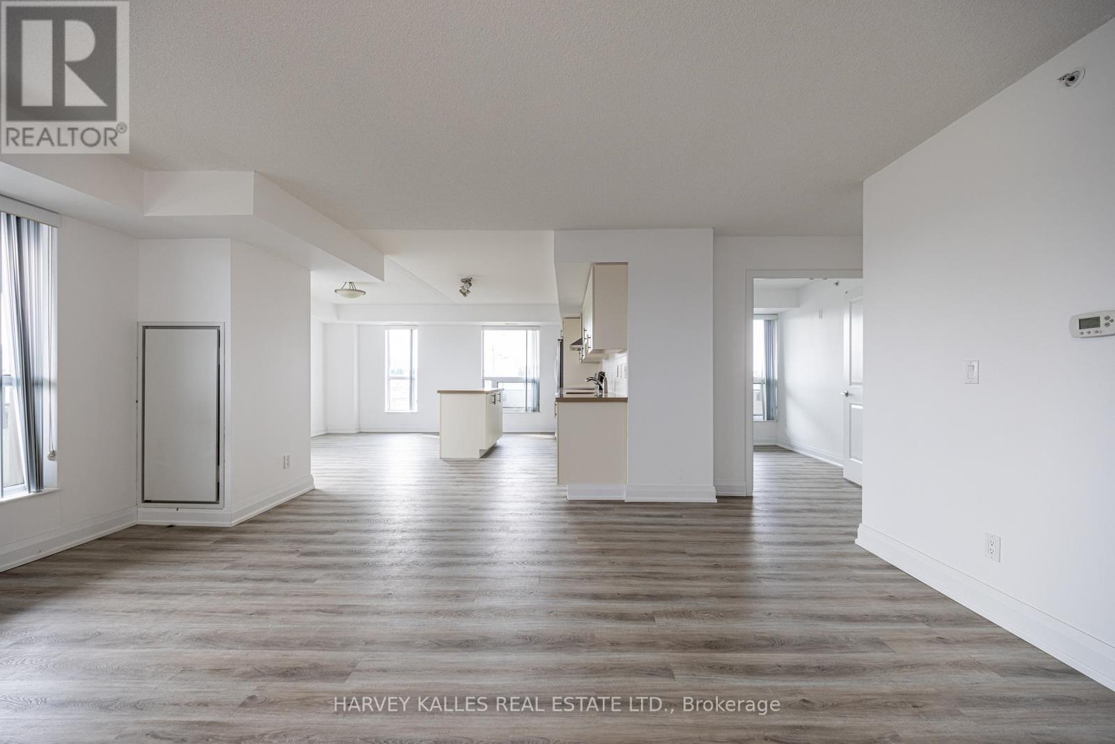 317 - 75 Norman Bethune Avenue, Richmond Hill, Ontario L4B 0B6 - Photo 5 - N13232794