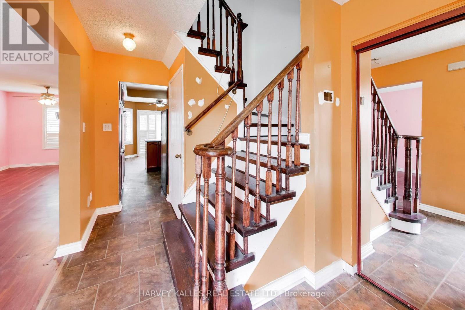 70 Andona Crescent, Toronto, Ontario M1C 5A3 - Photo 4 - E13234362