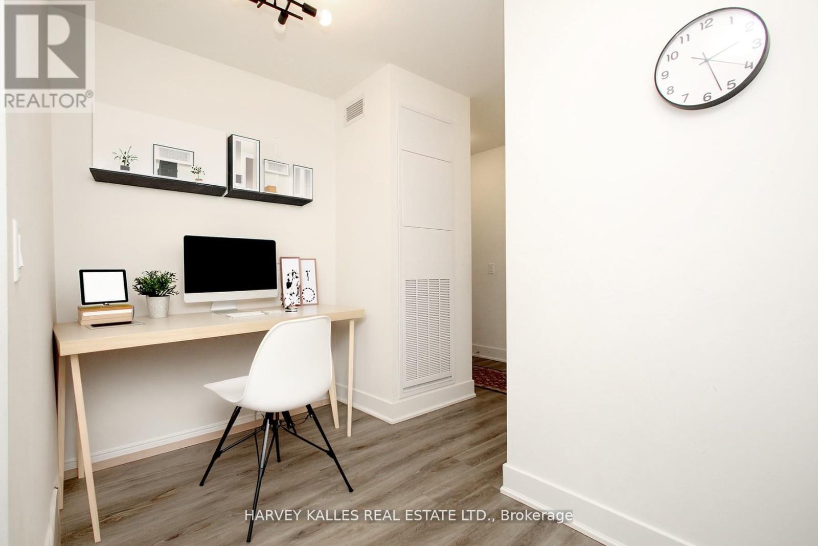 305 - 185 Deerfield Road, Newmarket, Ontario  L3Y 0G7 - Photo 8 - N13240666