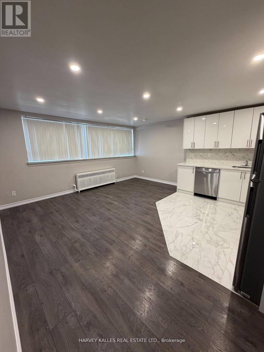 101 - 180 Vaughan Road, Toronto, Ontario M6C 2M3 - Photo 4 - C13243230