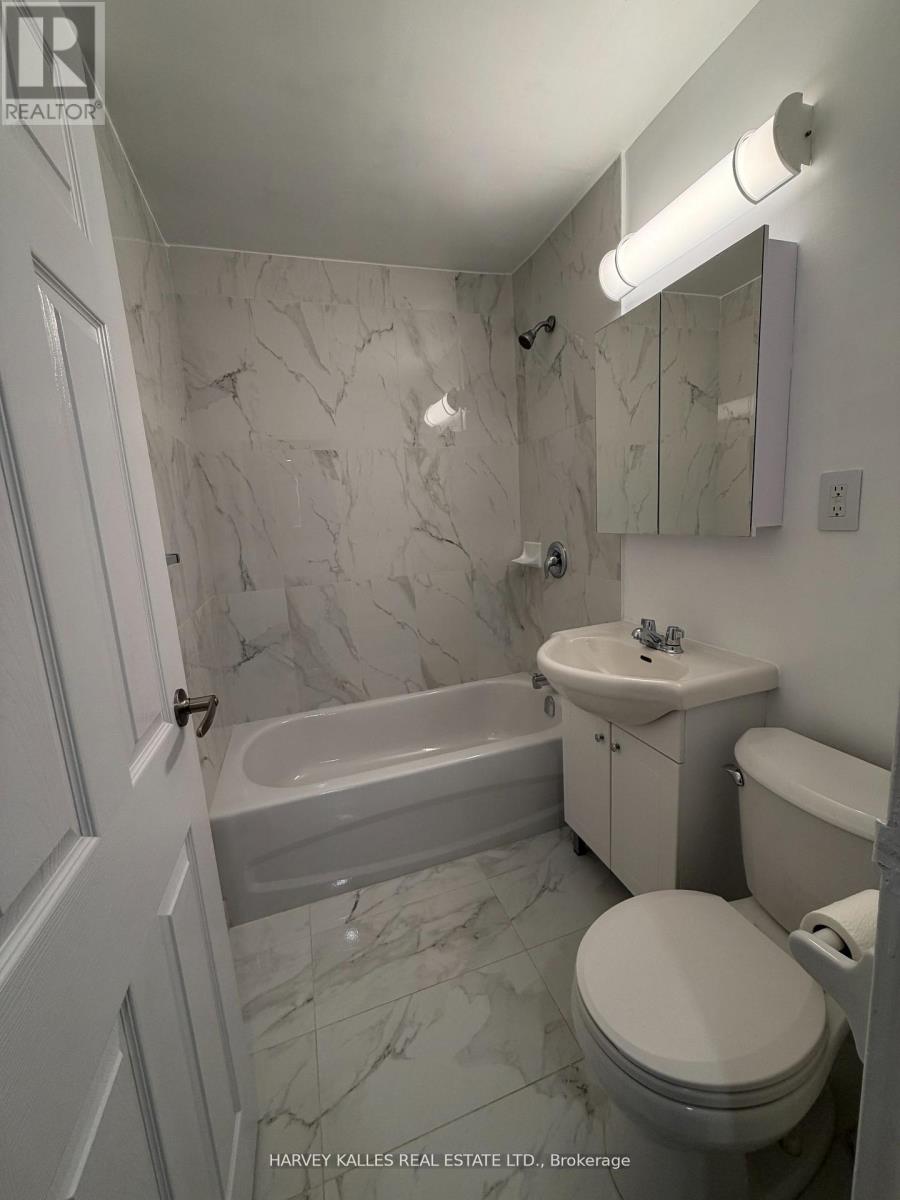 101 - 180 Vaughan Road, Toronto, Ontario M6C 2M3 - Photo 7 - C13243230