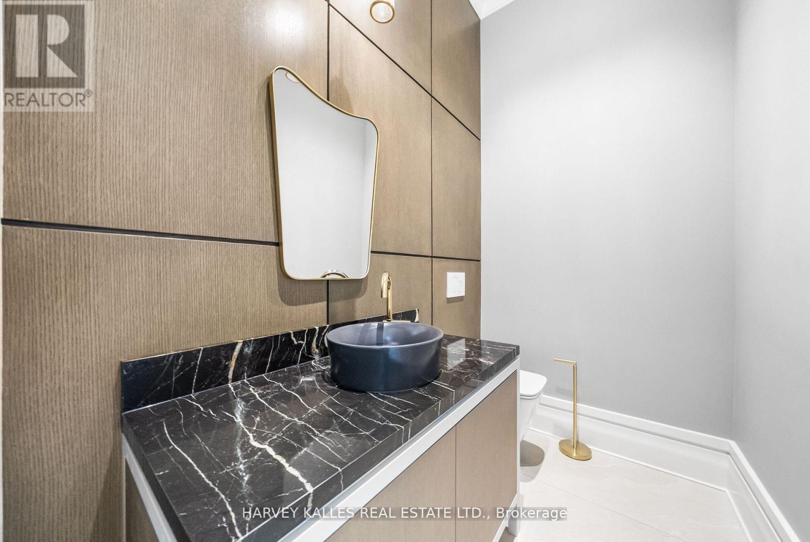 163 Cortleigh Boulevard, Toronto, Ontario M5N 1P6 - Photo 11 - C13248586