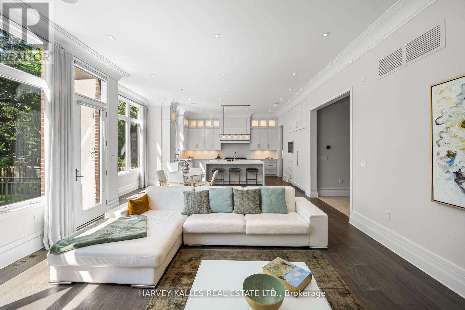 163 Cortleigh Boulevard, Toronto, Ontario M5N 1P6 - Photo 16 - C13248586