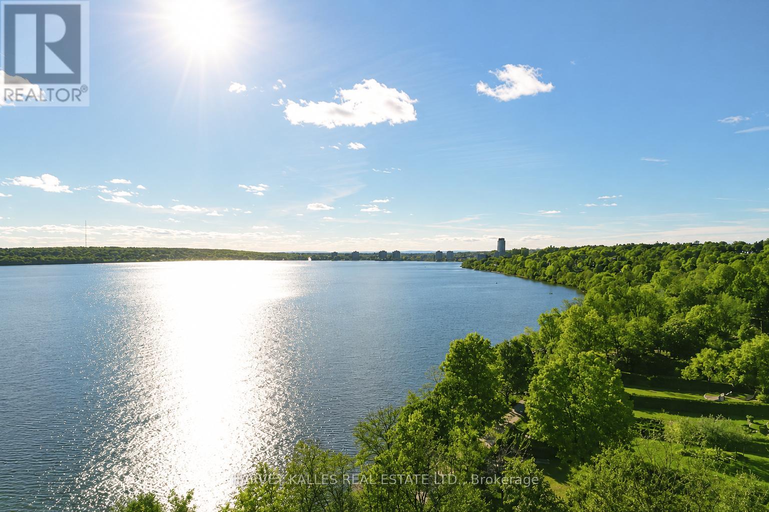 65 Shanty Bay Road, Barrie, Ontario L4M 1C9 - Photo 3 - S13249774