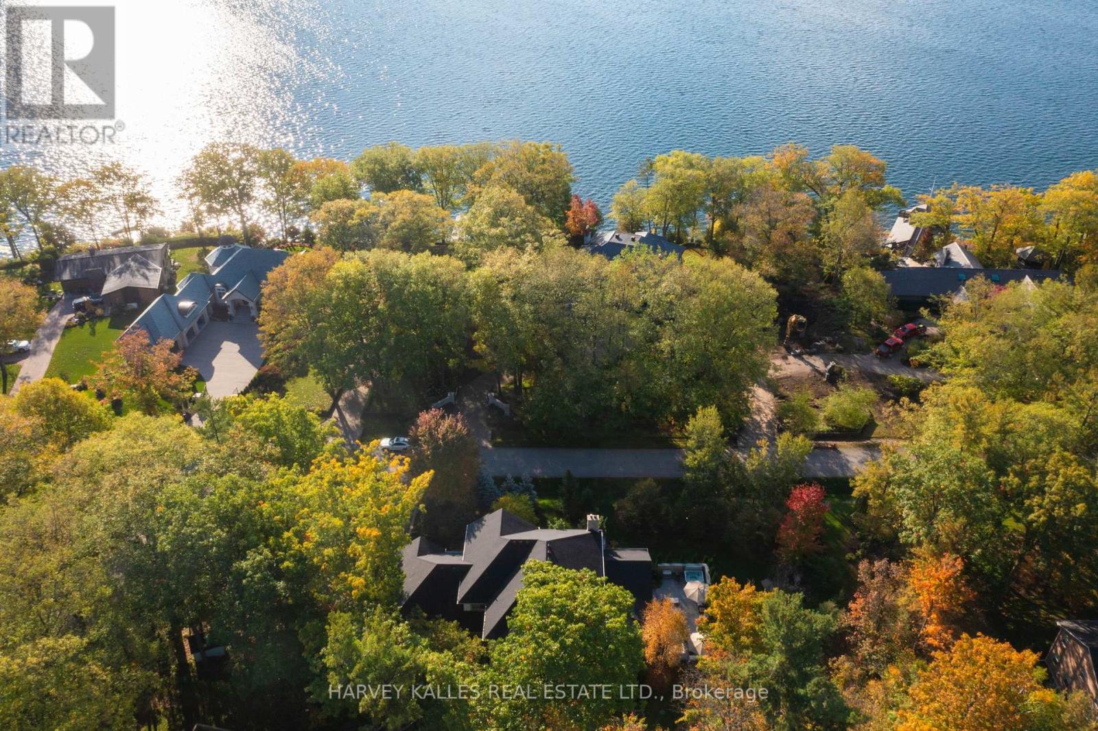 6 Georgina Drive, Barrie, Ontario L4M 1E9 - Photo 3 - S13343102