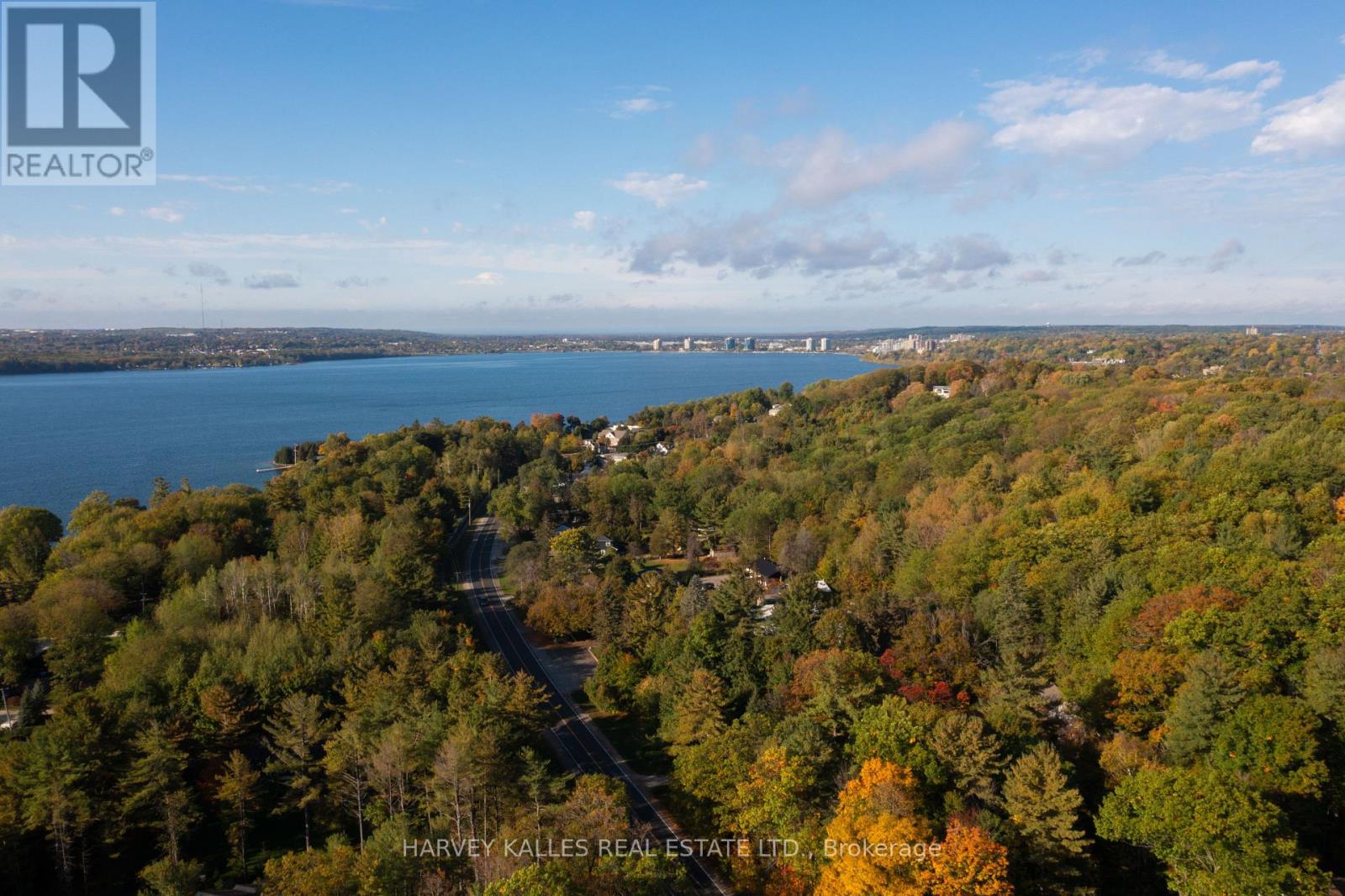 6 Georgina Drive, Barrie, Ontario L4M 1E9 - Photo 8 - S13343102
