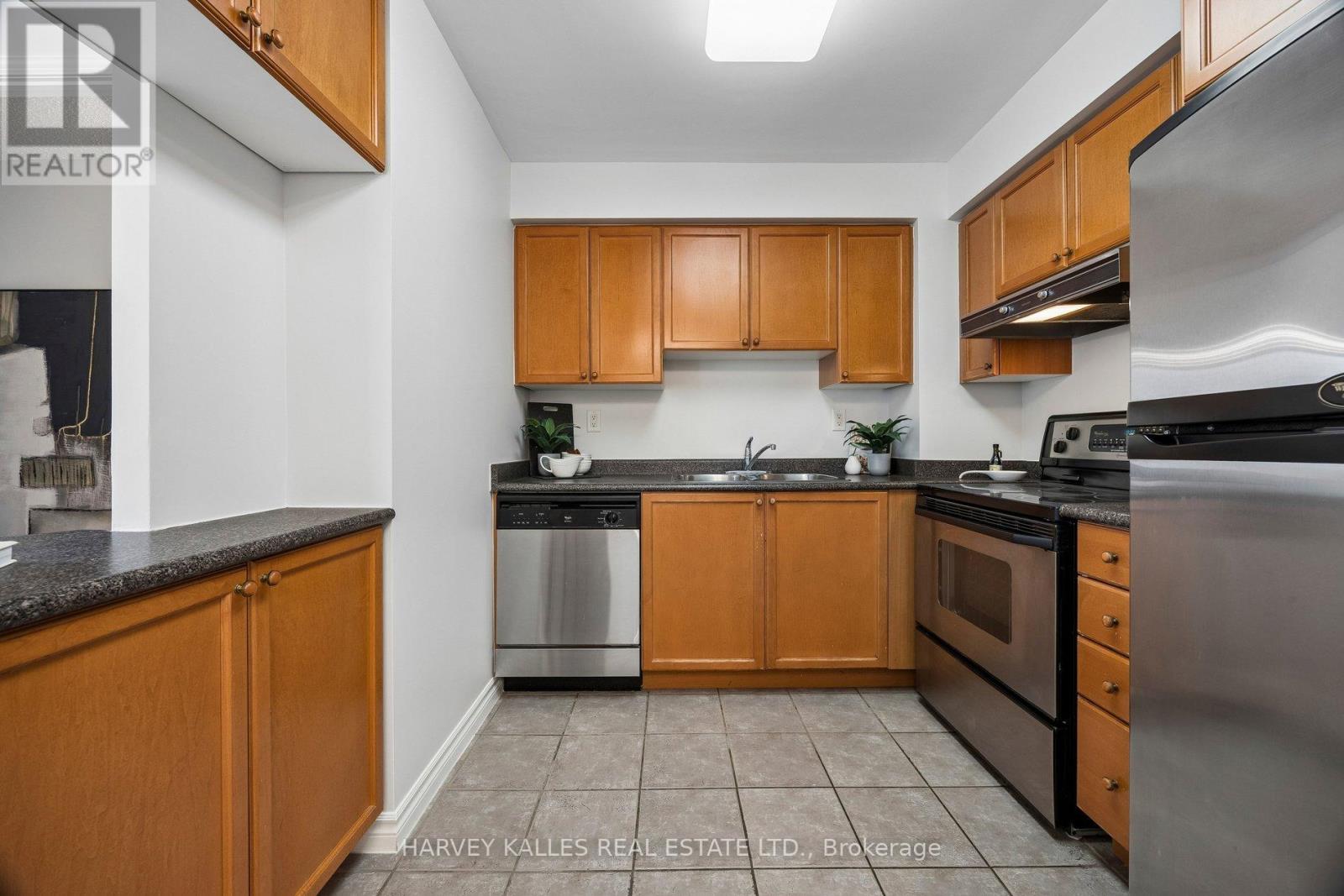 302 - 745 New Westminster Drive, Vaughan, Ontario L4J 8J9 - Photo 19 - N13413430