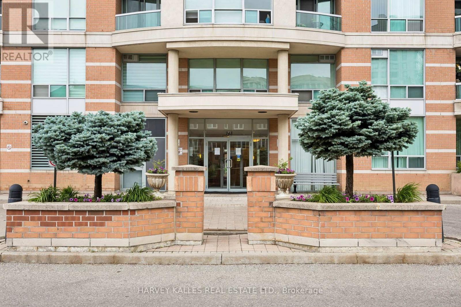 302 - 745 New Westminster Drive, Vaughan, Ontario L4J 8J9 - Photo 4 - N13413430