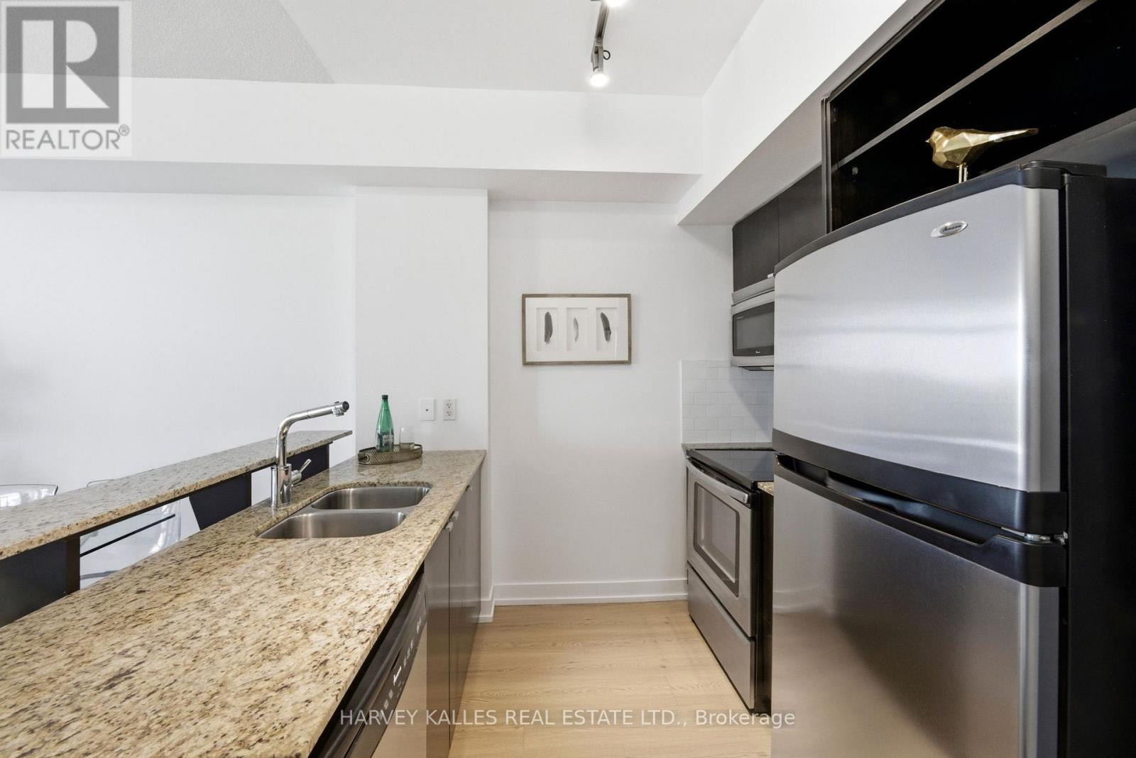 701 - 103 The Queensway, Toronto, Ontario M6S 5B3 - Photo 10 - W13415216