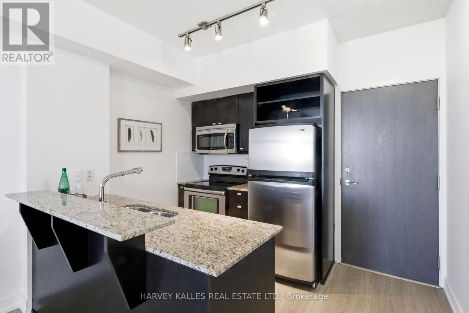 701 - 103 The Queensway, Toronto, Ontario M6S 5B3 - Photo 8 - W13415216