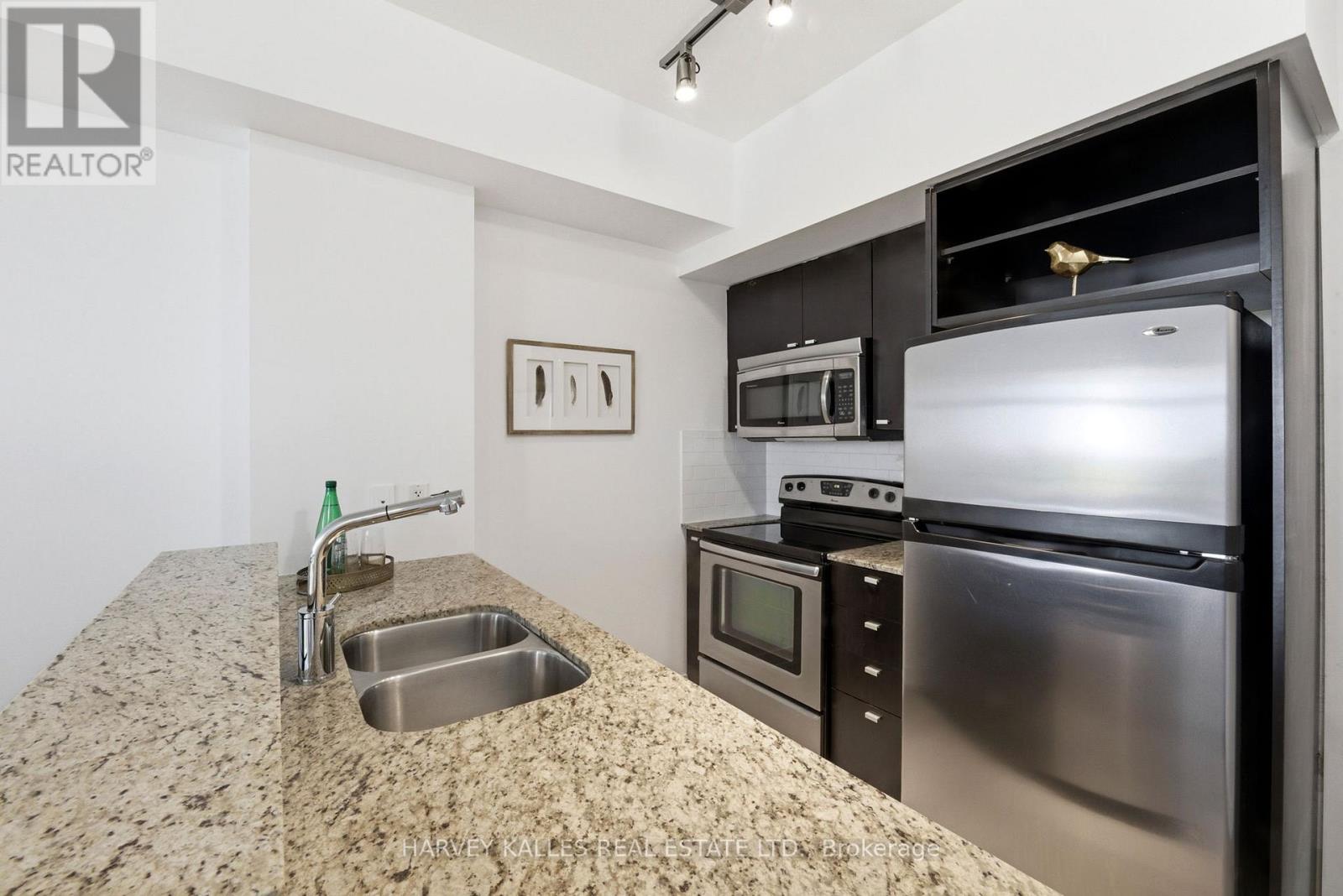 701 - 103 The Queensway, Toronto, Ontario M6S 5B3 - Photo 9 - W13415216