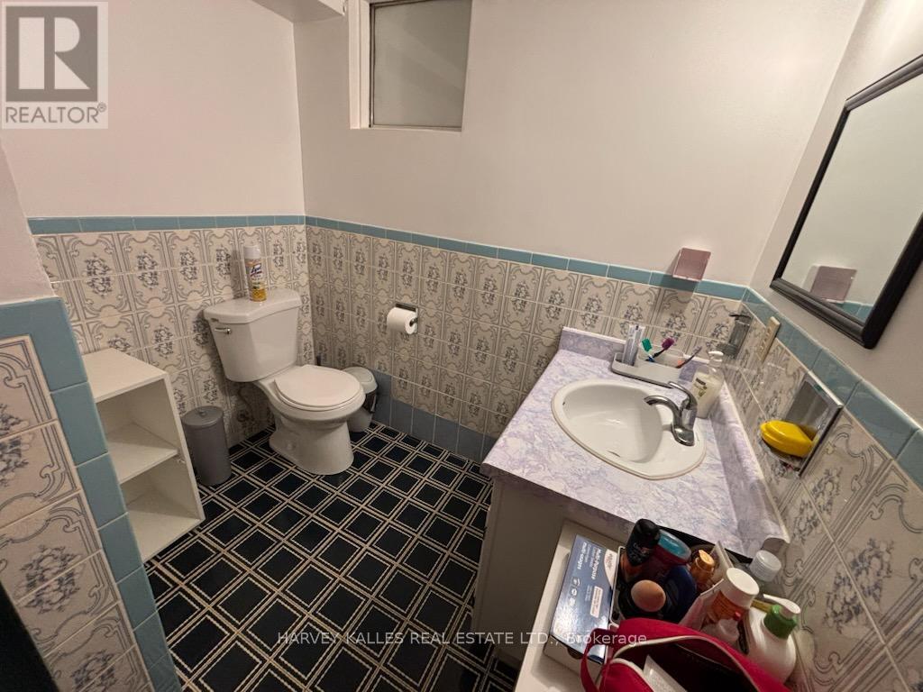 Lower - 2379 Hensall Street, Mississauga, Ontario  L5A 2T1 - Photo 11 - W13415898