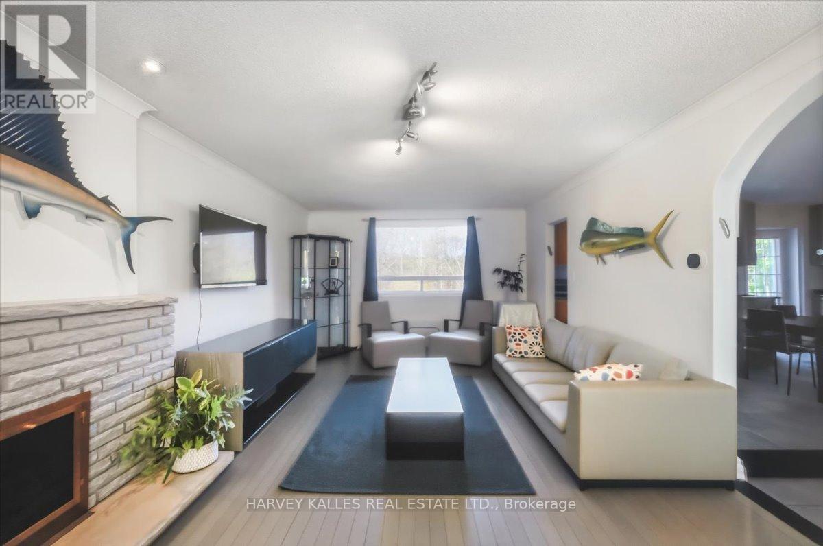 72 Walmer Road, Richmond Hill, Ontario  L4C 3X1 - Photo 10 - N13418986