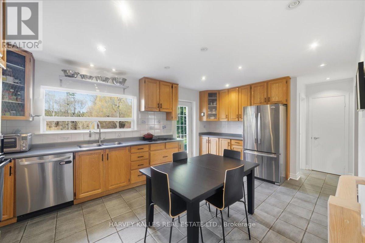 72 Walmer Road, Richmond Hill, Ontario  L4C 3X1 - Photo 15 - N13418986