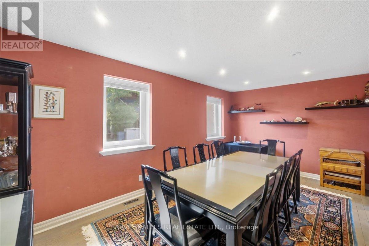 72 Walmer Road, Richmond Hill, Ontario  L4C 3X1 - Photo 19 - N13418986