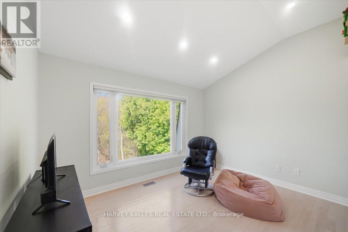 72 Walmer Road, Richmond Hill, Ontario  L4C 3X1 - Photo 29 - N13418986