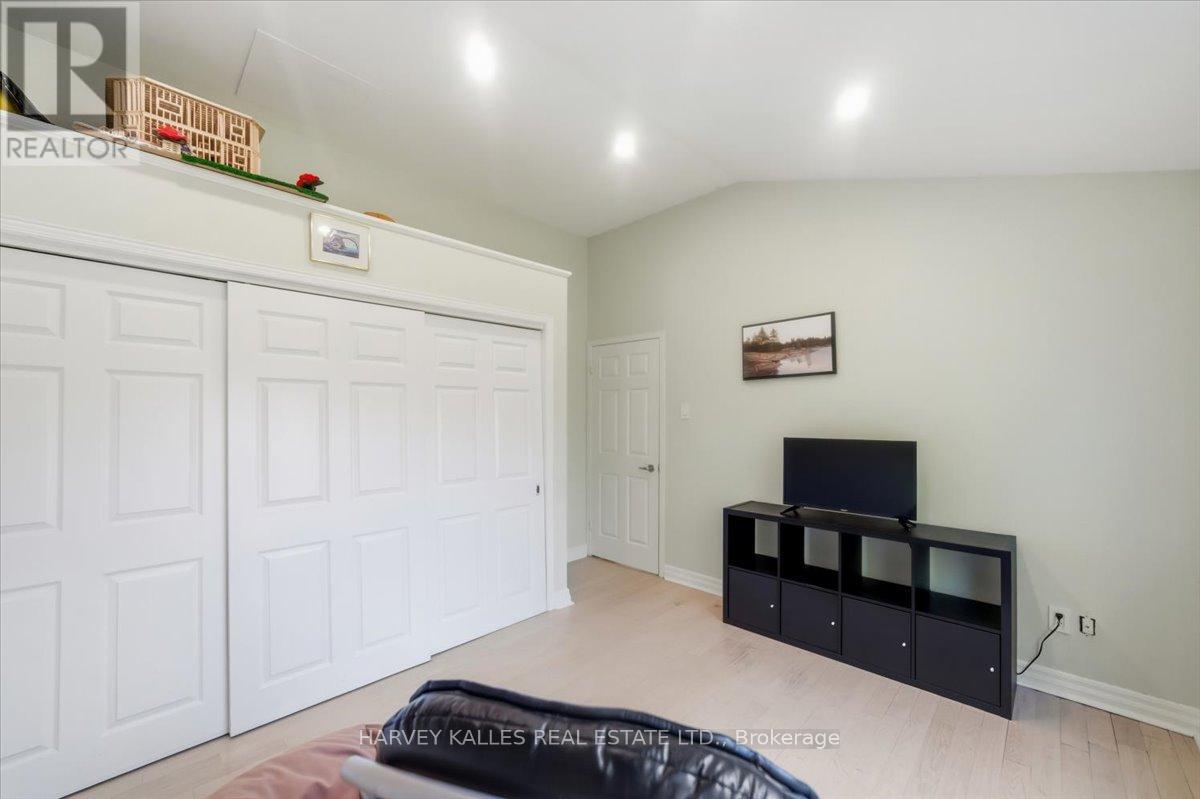 72 Walmer Road, Richmond Hill, Ontario  L4C 3X1 - Photo 31 - N13418986
