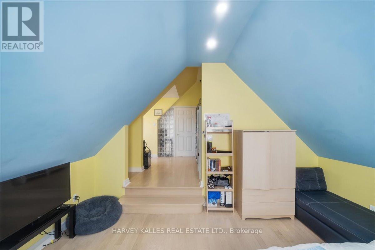 72 Walmer Road, Richmond Hill, Ontario  L4C 3X1 - Photo 37 - N13418986