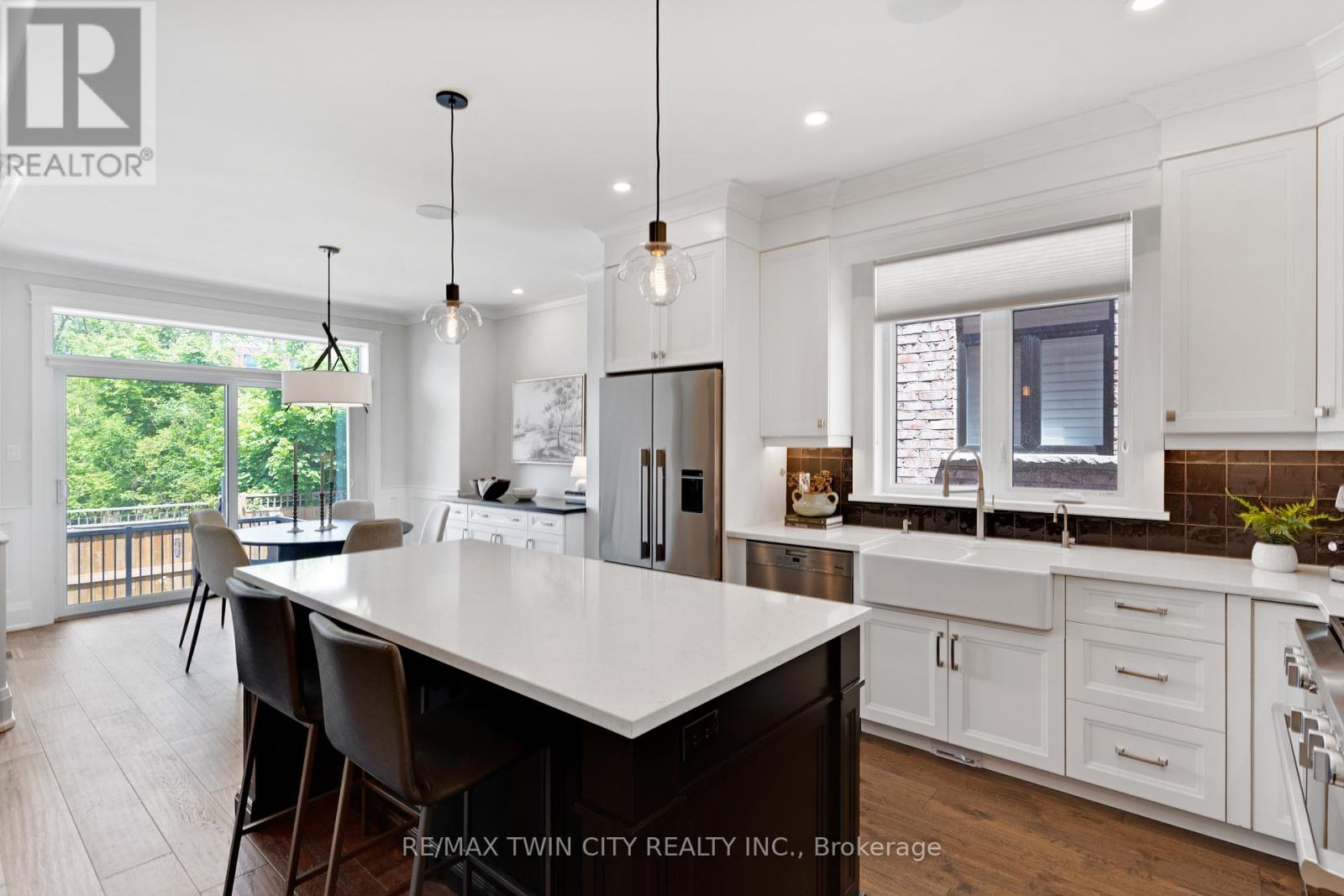 12 George Street, Waterloo, Ontario N2J 1K5 - Photo 3 - X13421450